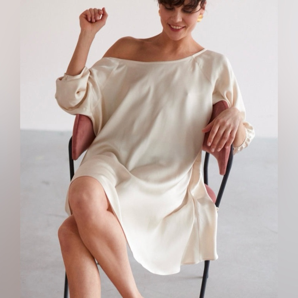 Relaxed Off-Shoulder Cream Dress